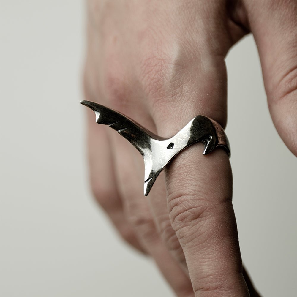 SHARK RING - Macabre Gadgets Store