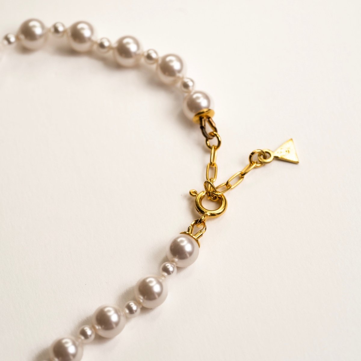 Aegean Pearl choker - Macabre Gadgets
