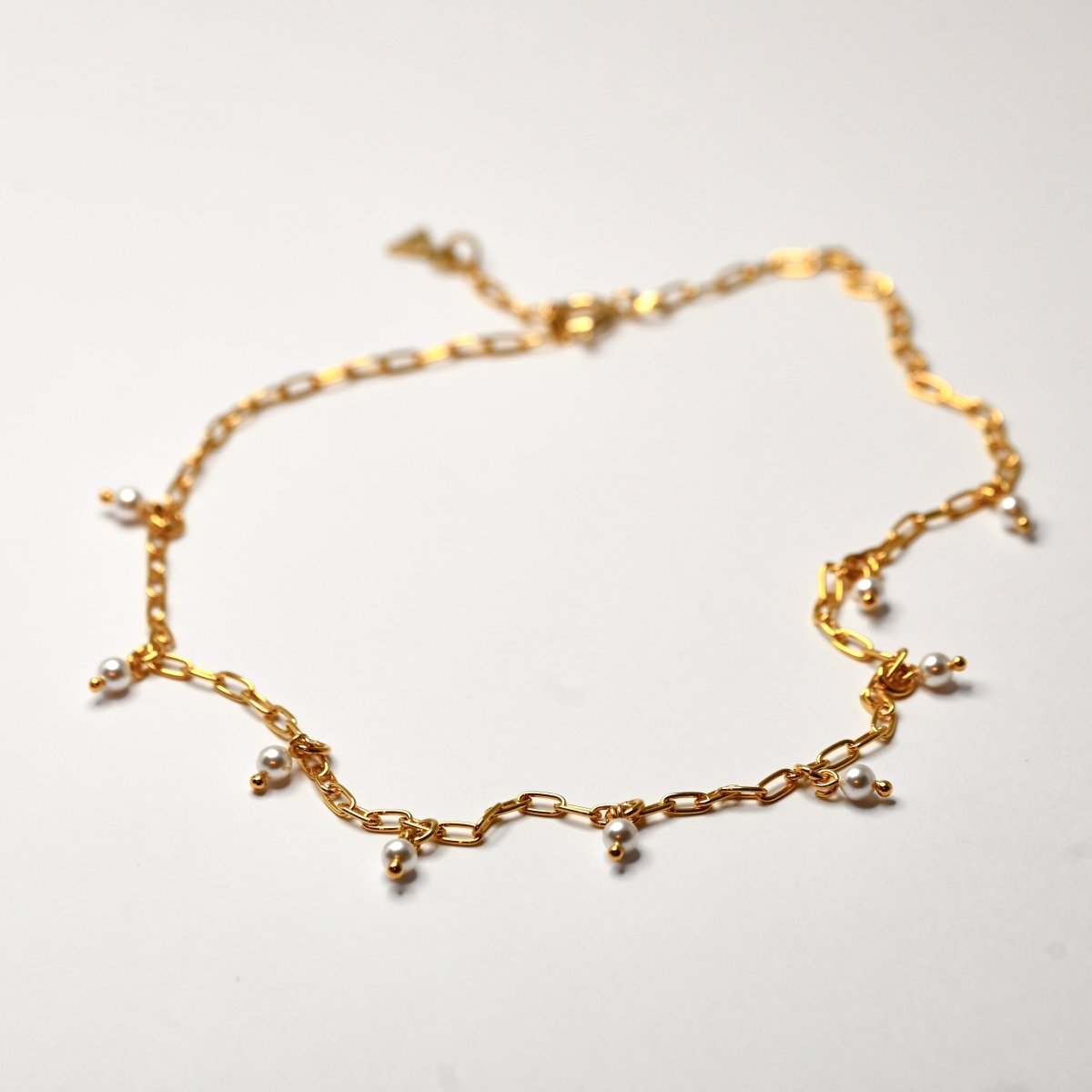 Ancient pearl necklace - Macabre Gadgets