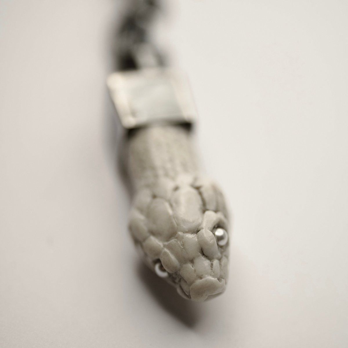 Aspis necklace - Macabre Gadgets