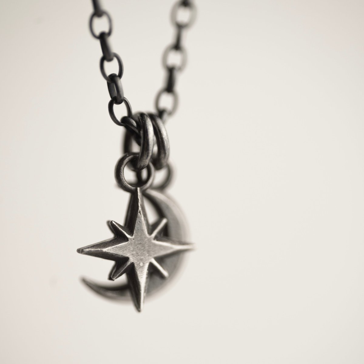 Asteria Small Silver Star pendant - Macabre Gadgets