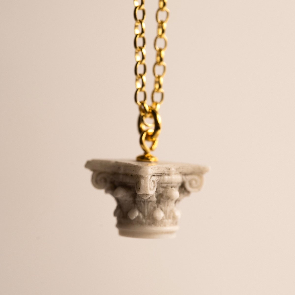Corinth pendant - Macabre Gadgets