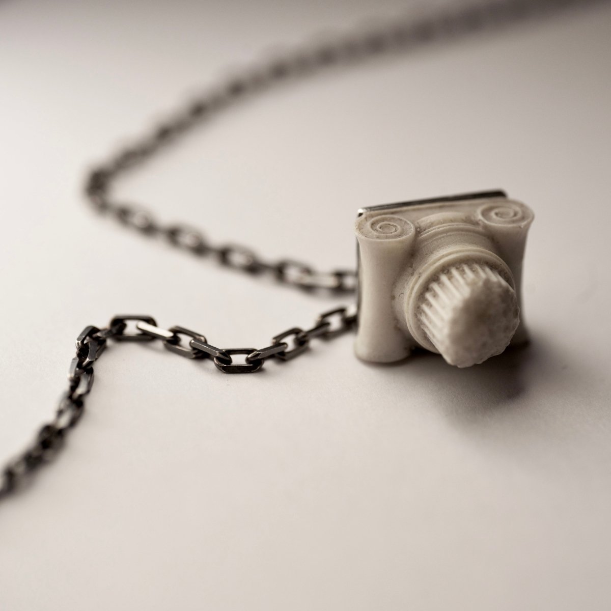 Ionic pendant - Macabre Gadgets