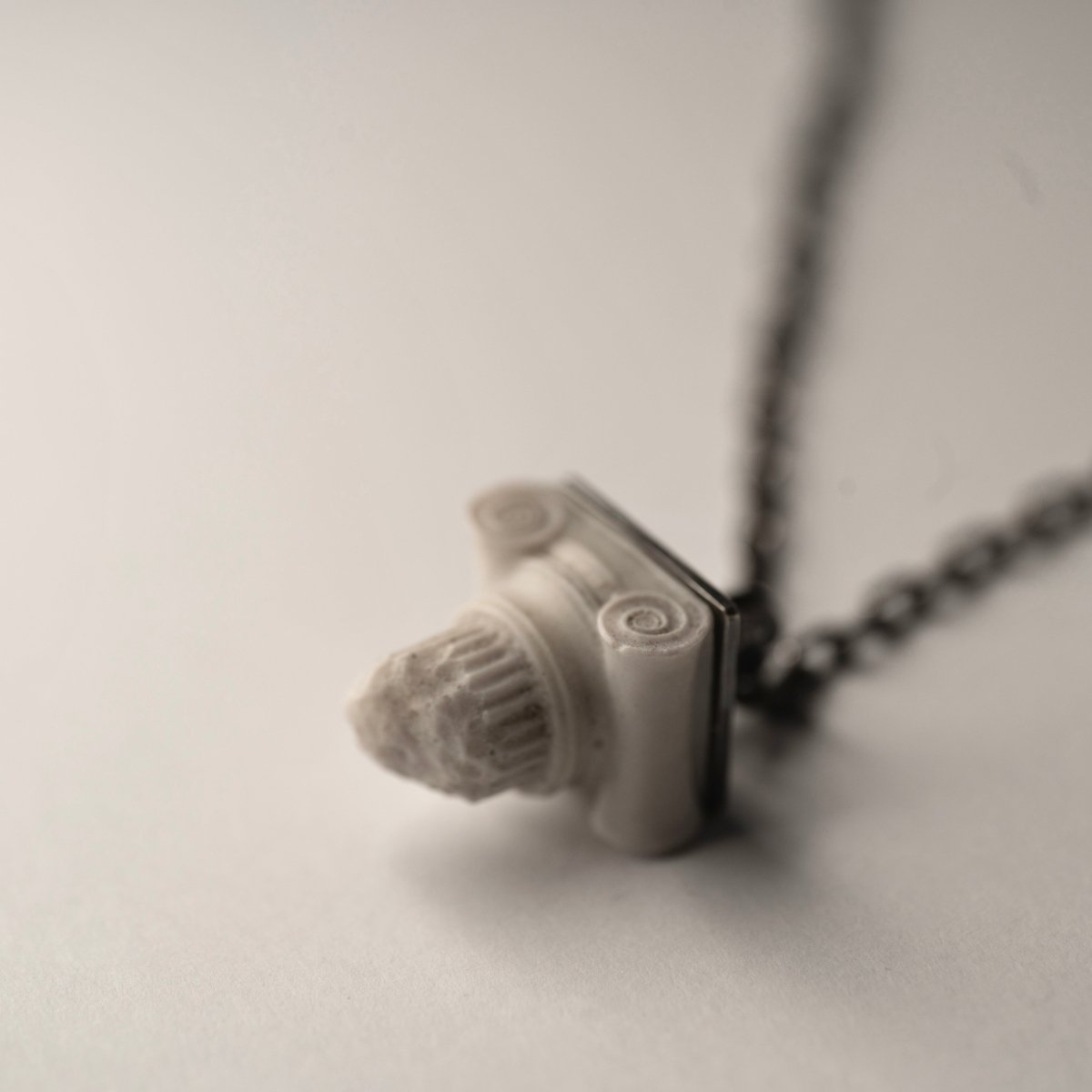 Ionic pendant - Macabre Gadgets