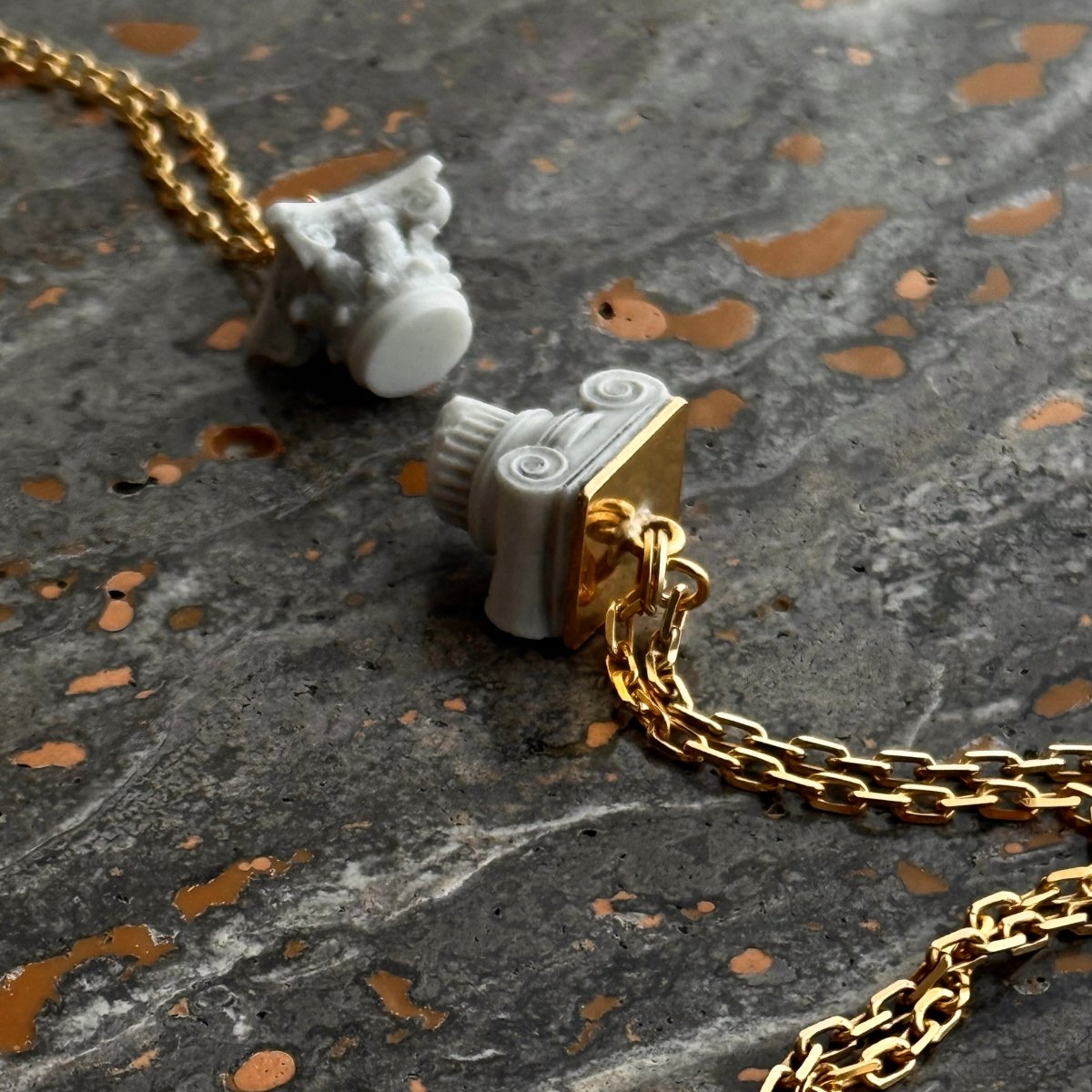Ionic pendant - Macabre Gadgets