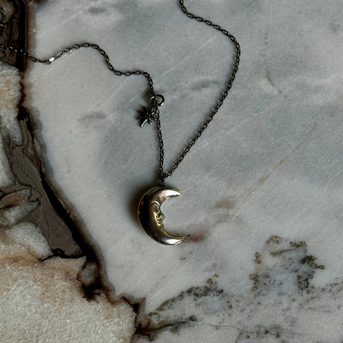 Mr. Moon pendant - Macabre Gadgets