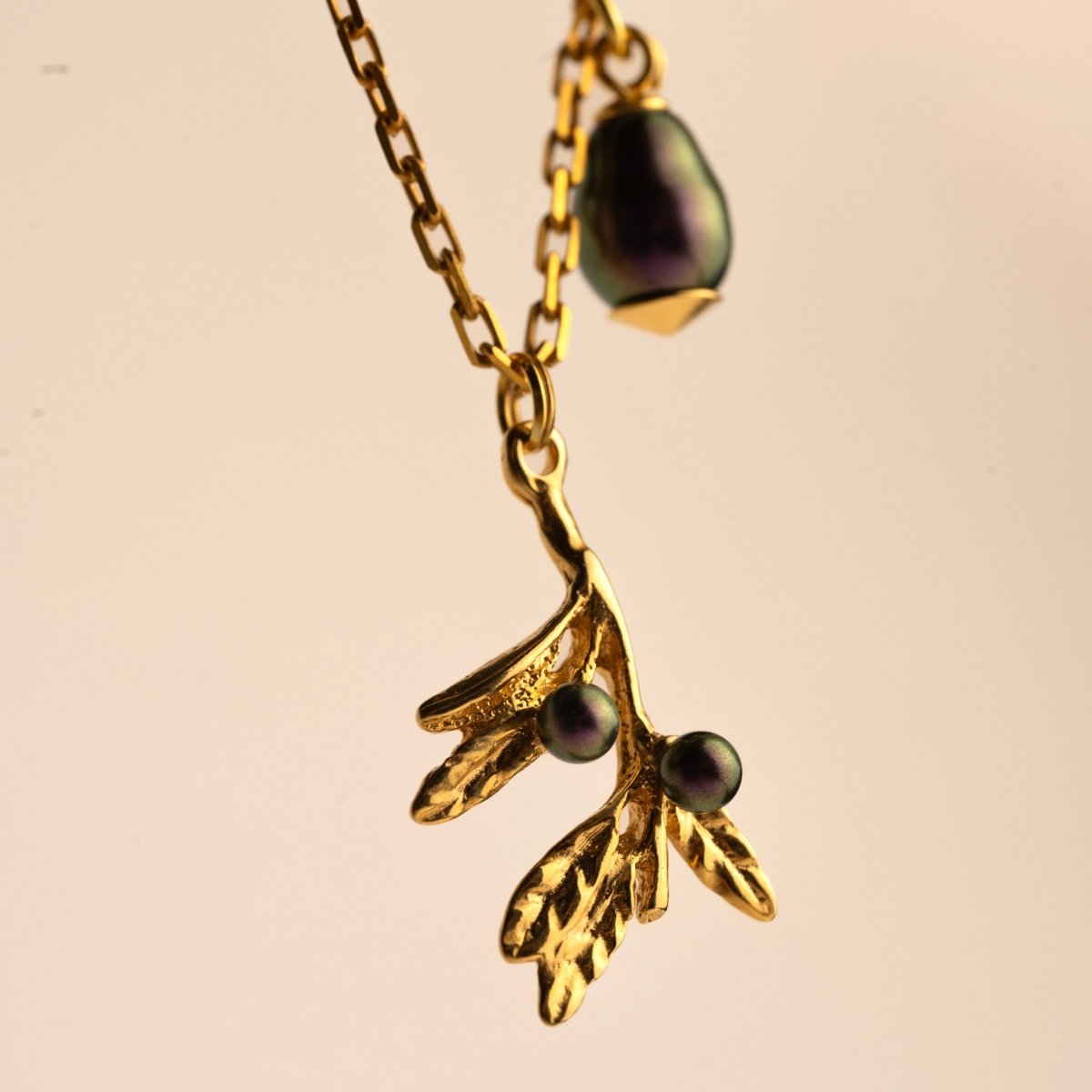 Olive Branch pendant - Macabre Gadgets