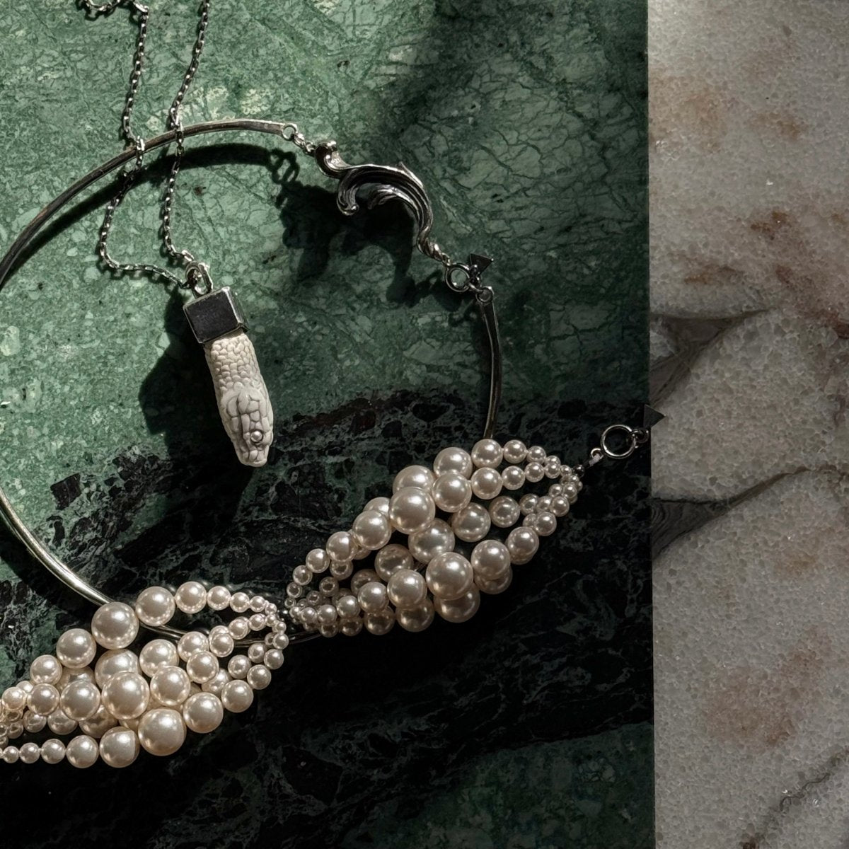 Pearl bracelet - Macabre Gadgets