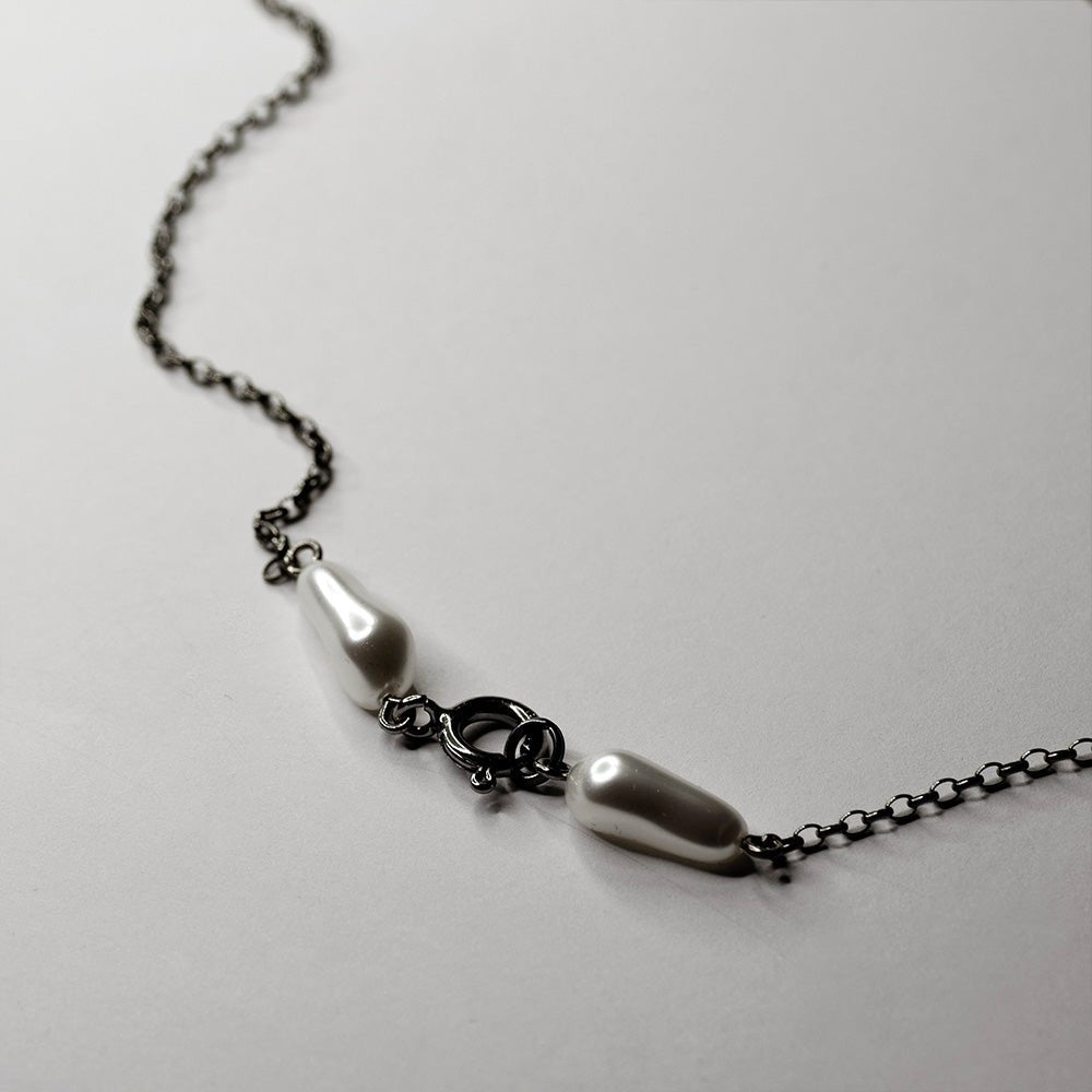 Pearl chain - Macabre Gadgets