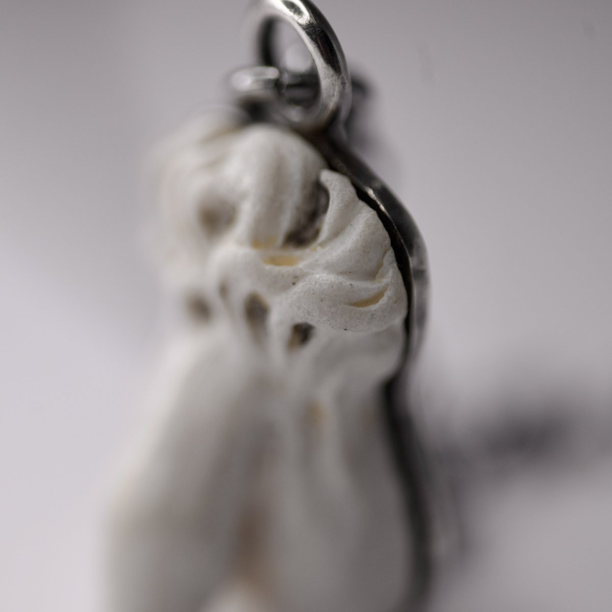 Phallus pendant - Macabre Gadgets