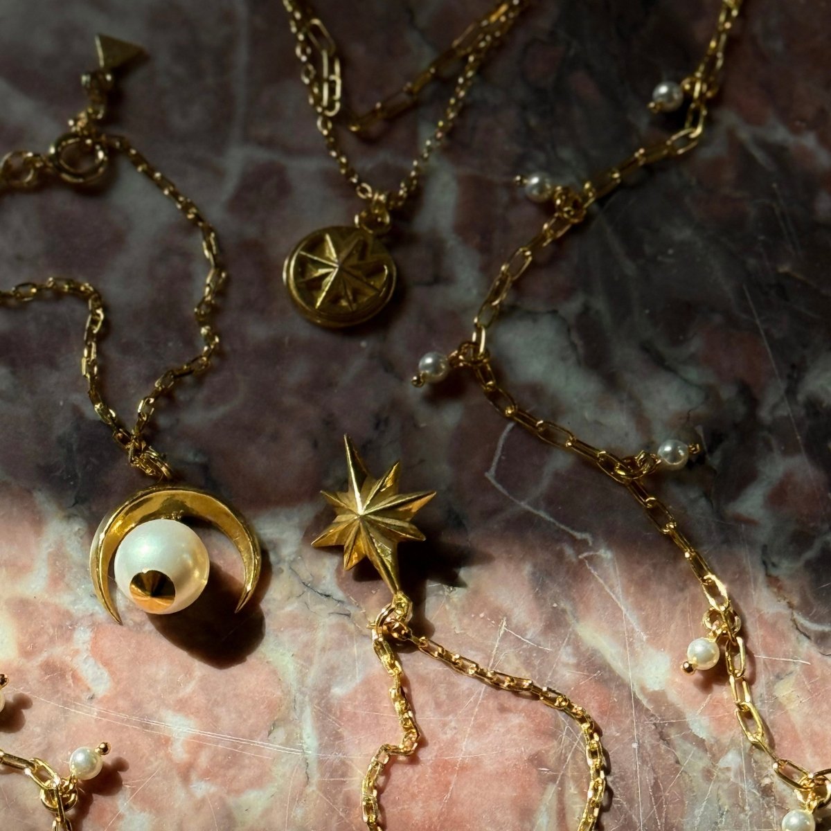 Aster bracelet - Macabre Gadgets
