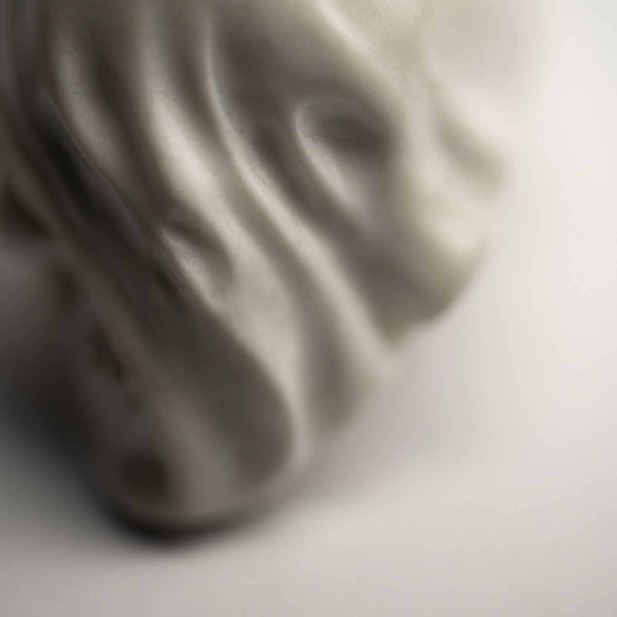 Veiled Skull ring - close up, focus on veil part and its flowing folds