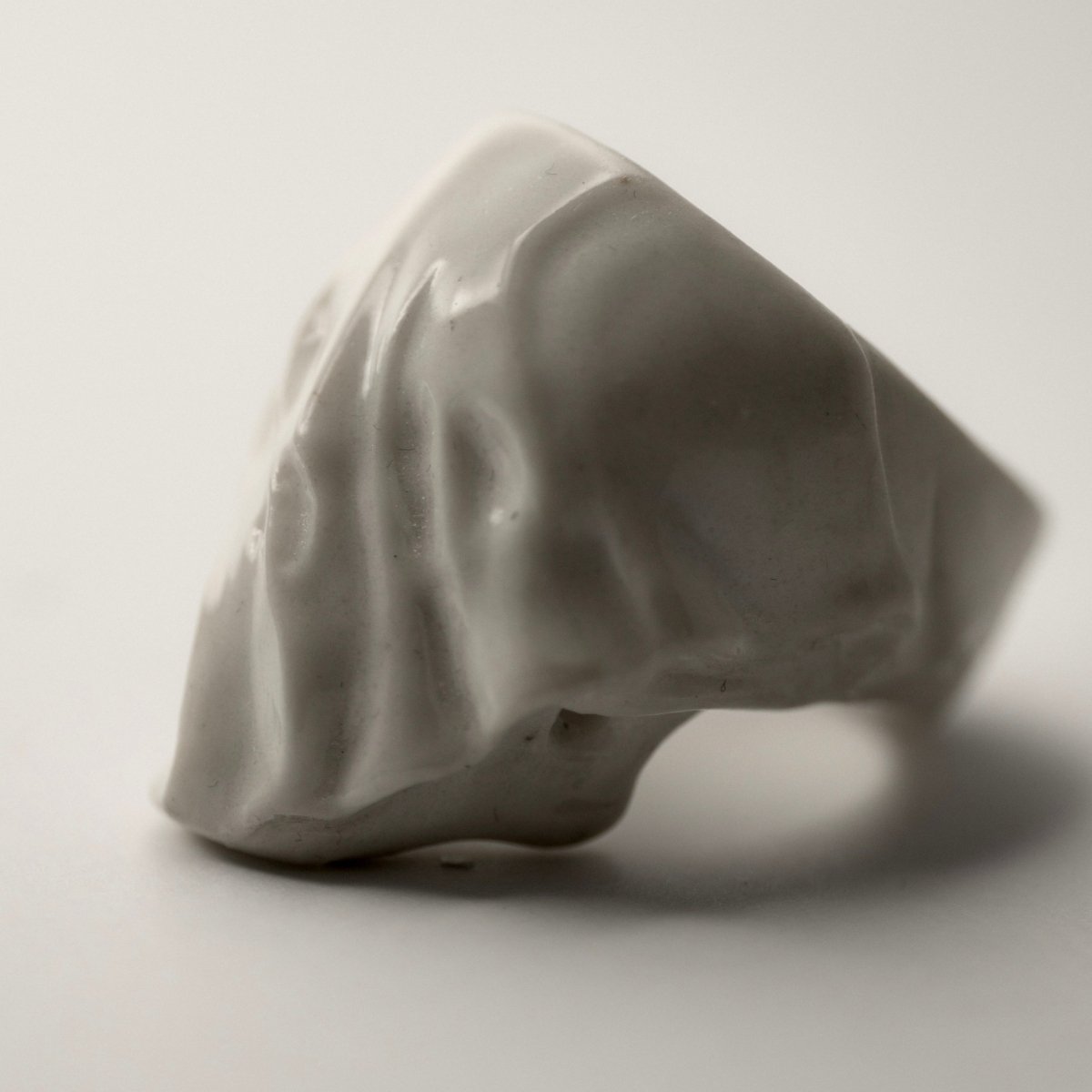 Veiled Skull ring - close up, semi side view