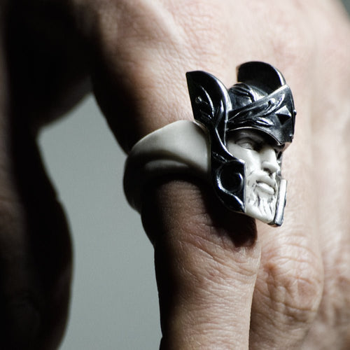 ACHILLE RING - Macabre Gadgets Store