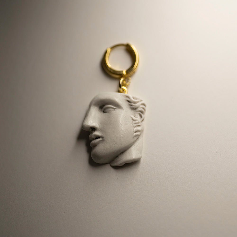 Achilles earring - Macabre Gadgets