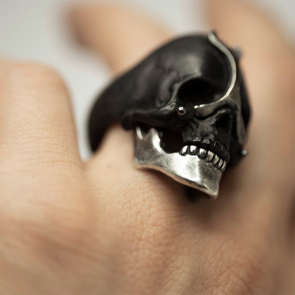 RINGS - Macabre Gadgets