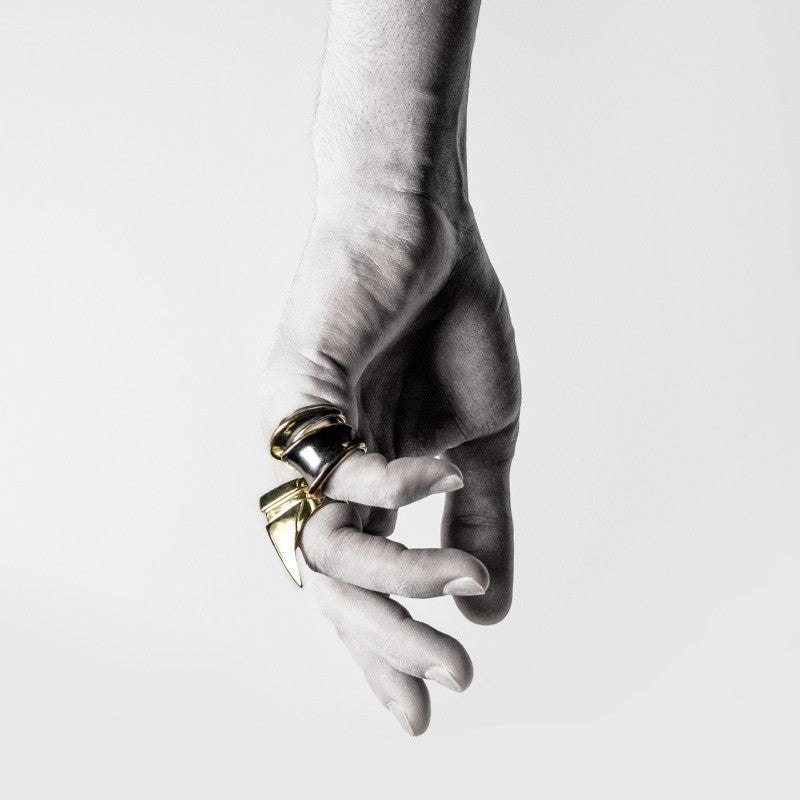 ARMOUR II RING - Macabre Gadgets Store