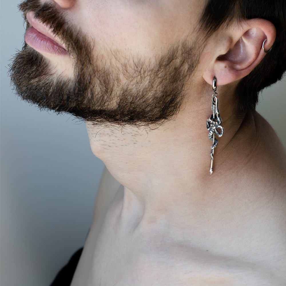 ARROW & BOW EARRING - Macabre Gadgets Store