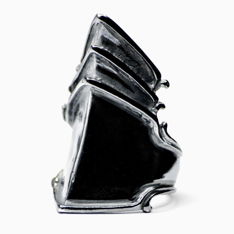 BEVOR RING - Macabre Gadgets Store
