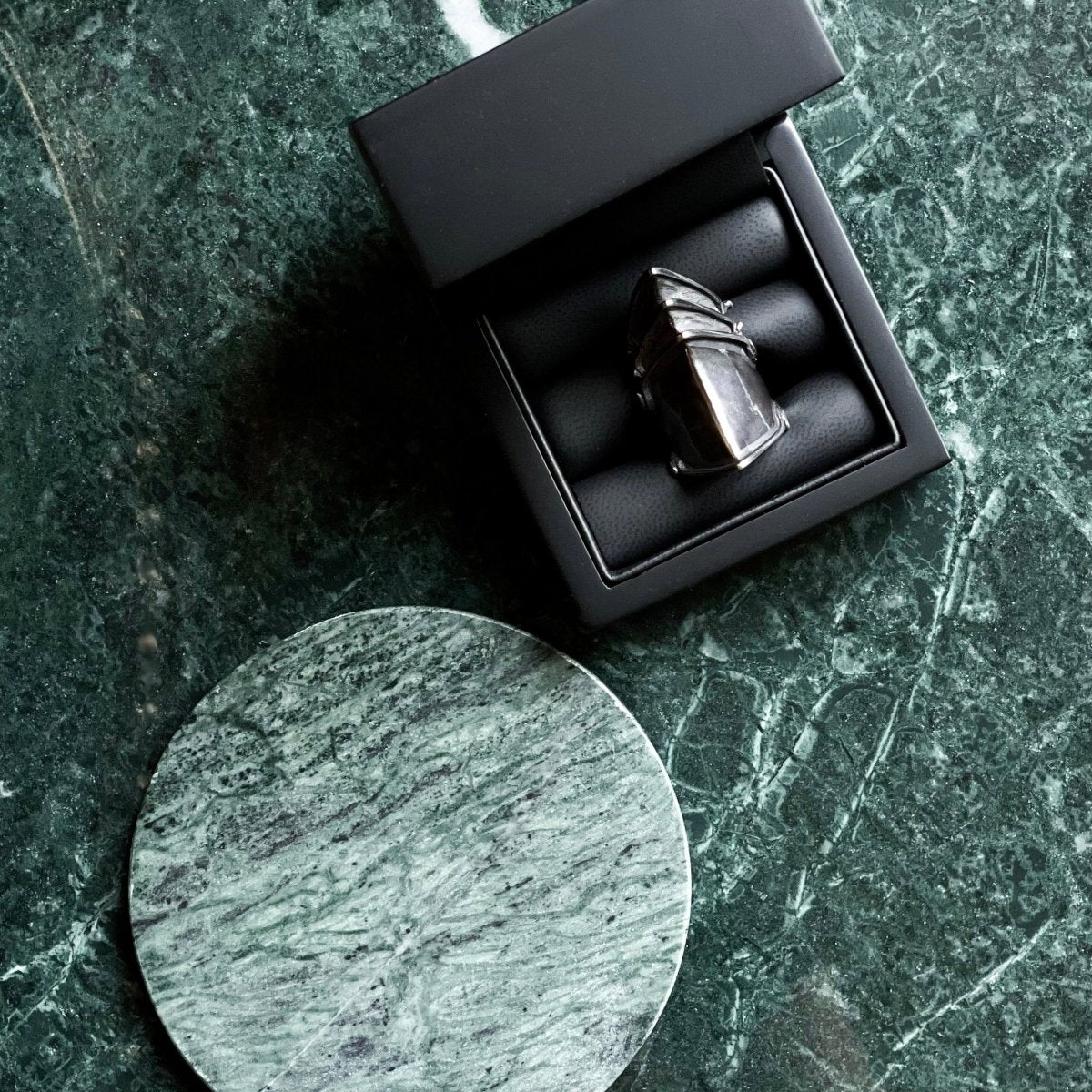 BEVOR RING - Macabre Gadgets Store