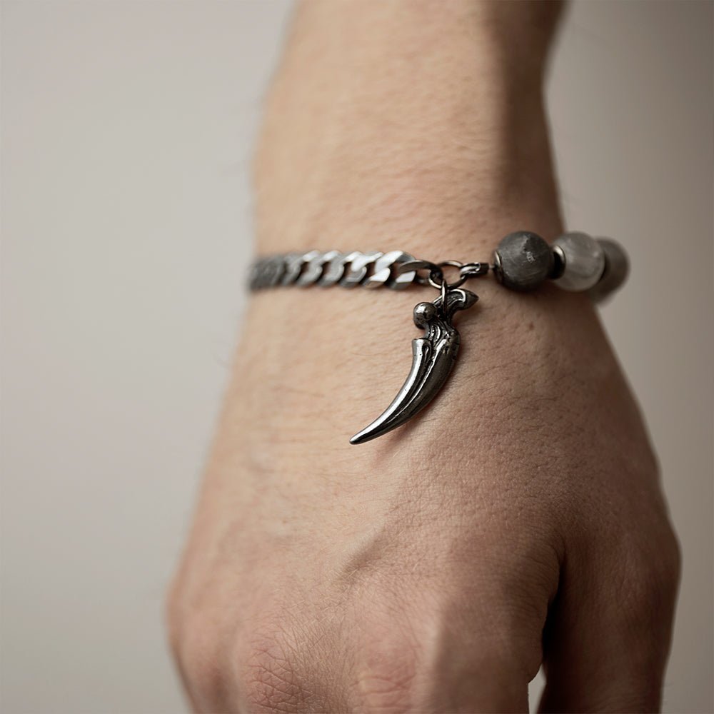 CLAW BRACELET - Macabre Gadgets Store