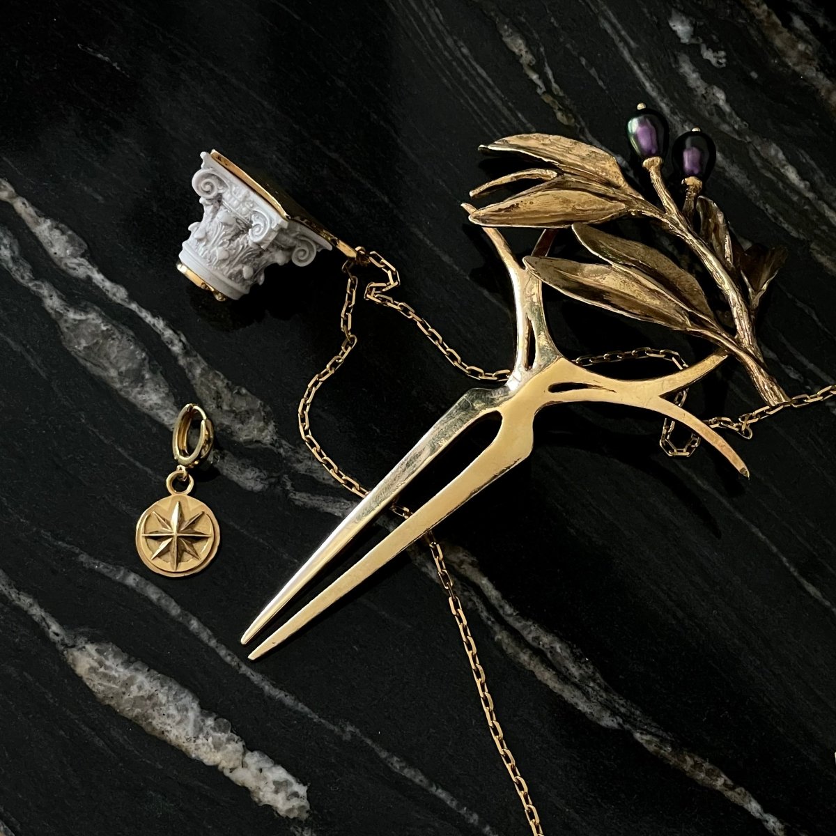 CORINTH PENDANT - Macabre Gadgets Store