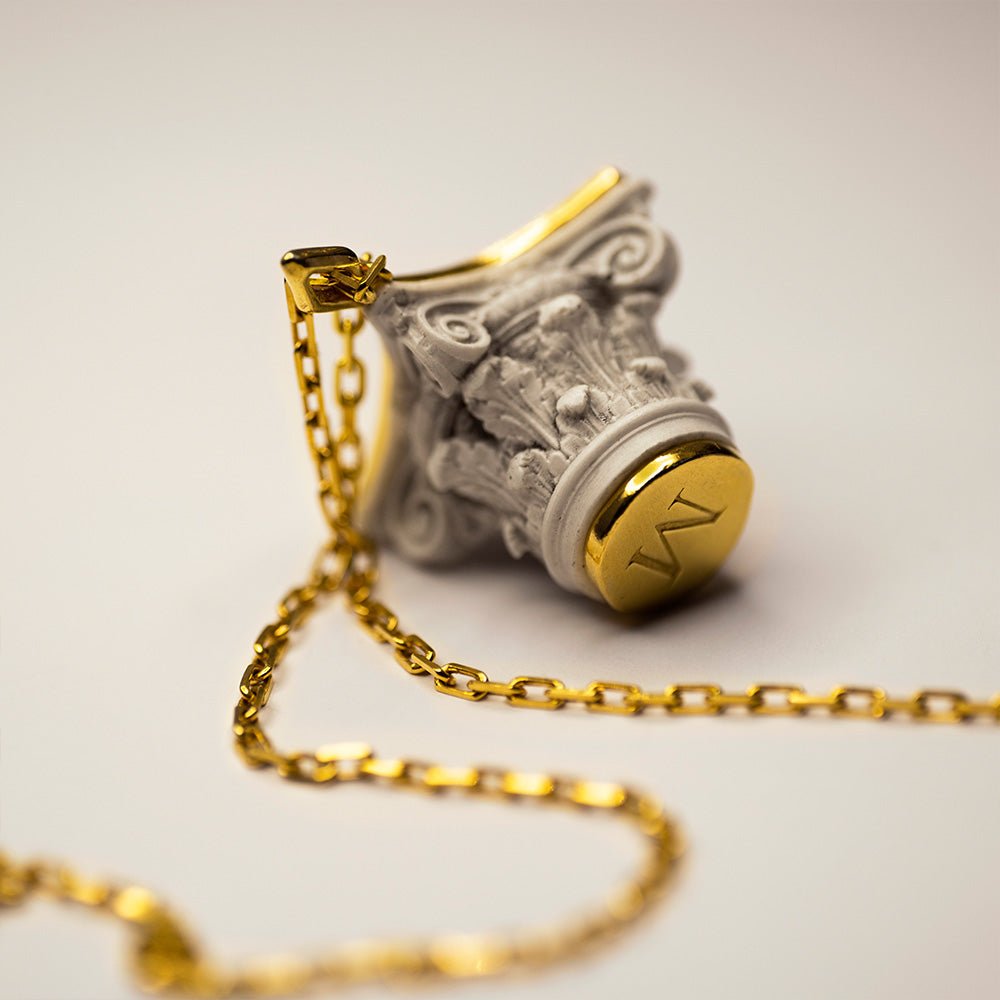 CORINTH PENDANT - Macabre Gadgets Store