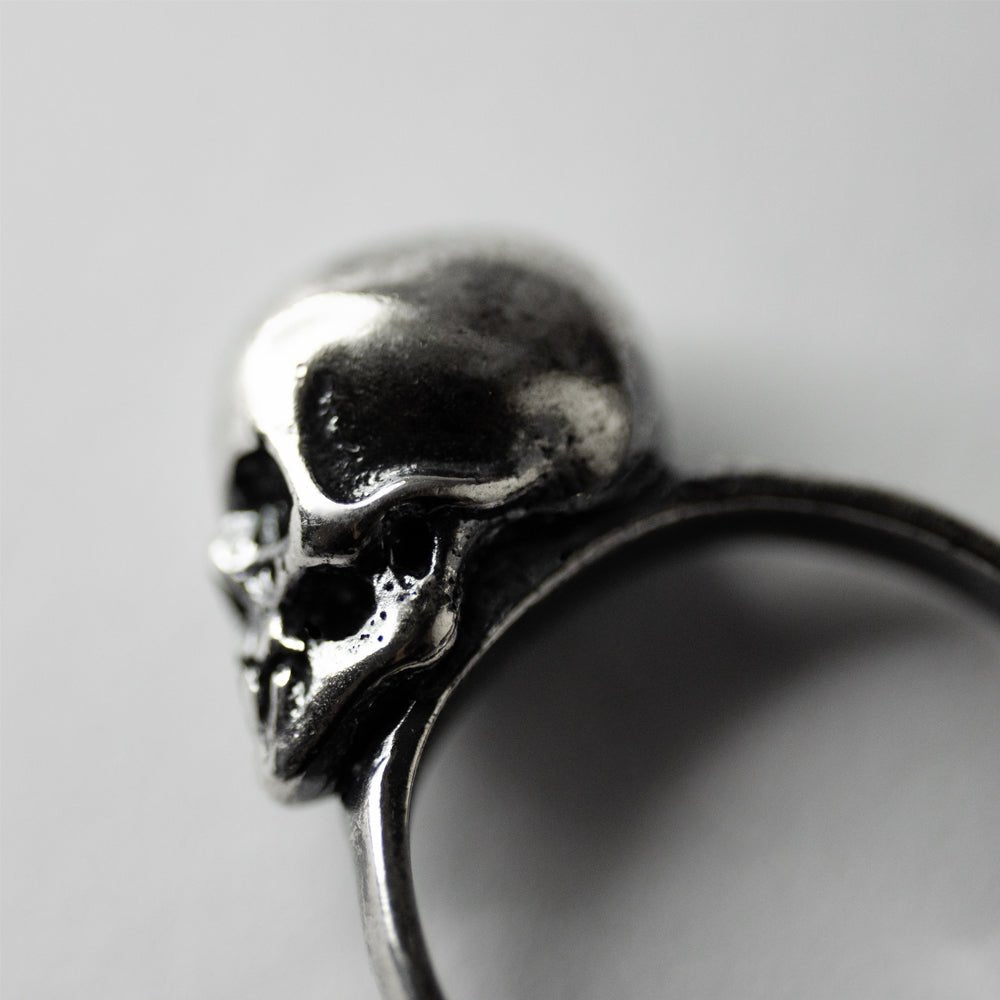 CRANIUM RING - Macabre Gadgets Store