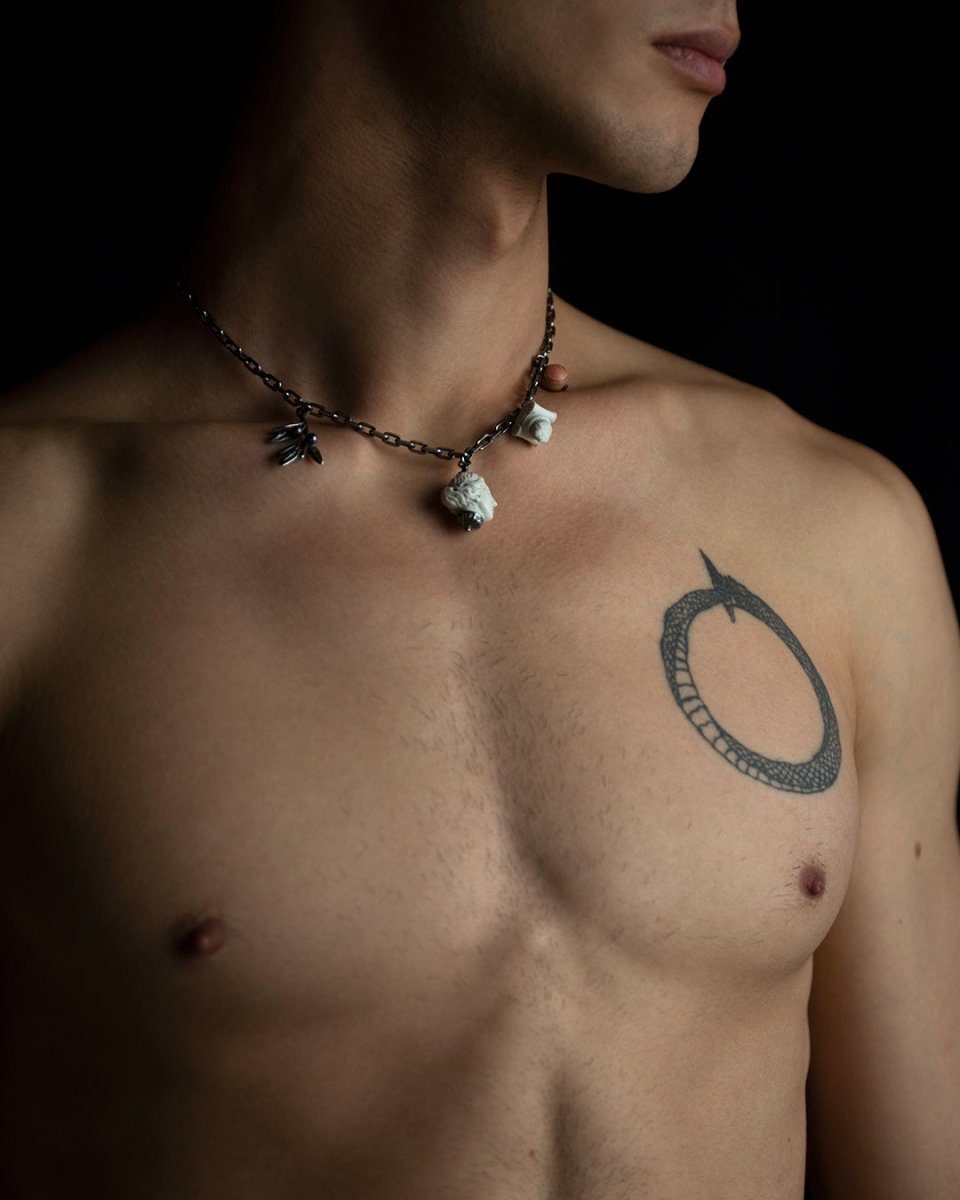 Delos necklace - Macabre Gadgets