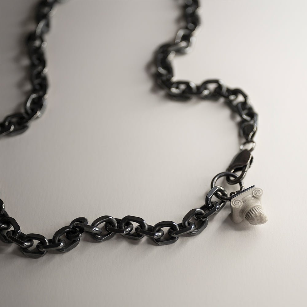 DORIC CHOKER - Macabre Gadgets