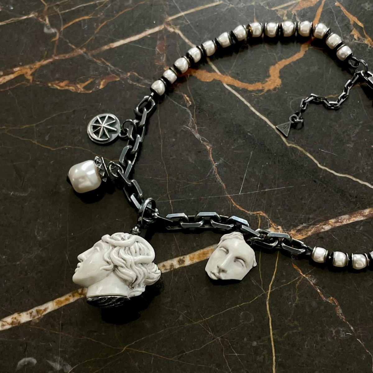 EPOS NECKLACE - Macabre Gadgets Store