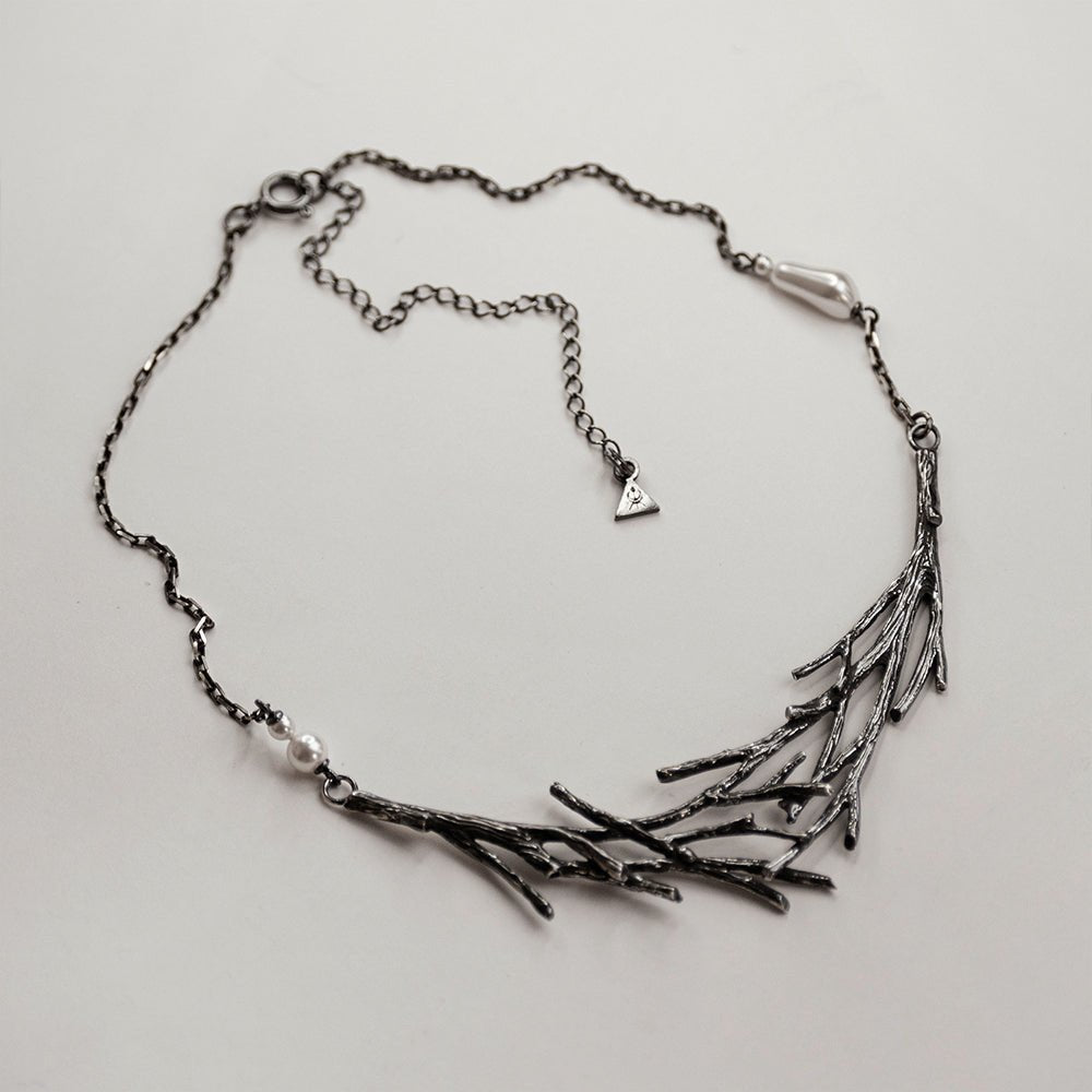 HARU NECKLACE - Macabre Gadgets Store