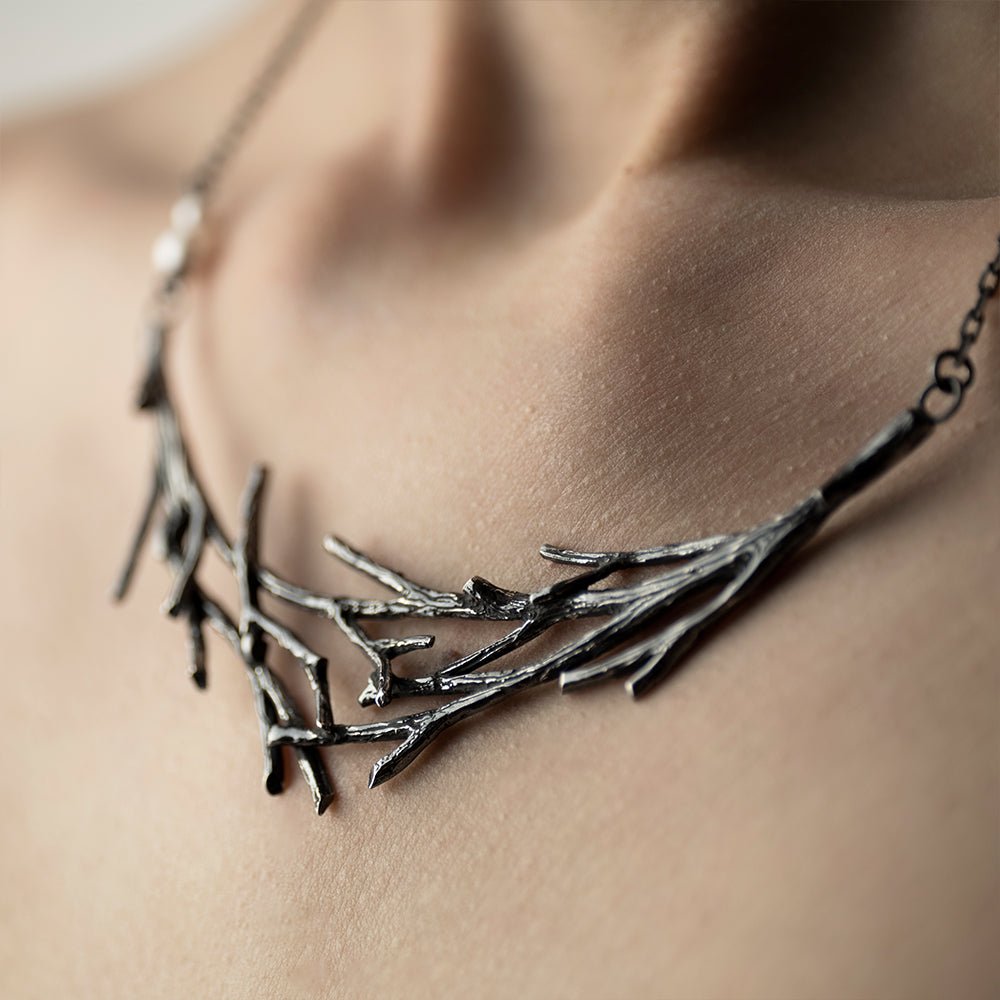 HARU NECKLACE - Macabre Gadgets Store