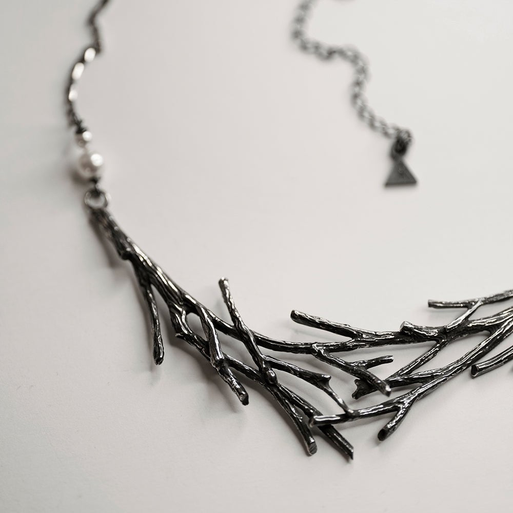 HARU NECKLACE - Macabre Gadgets Store