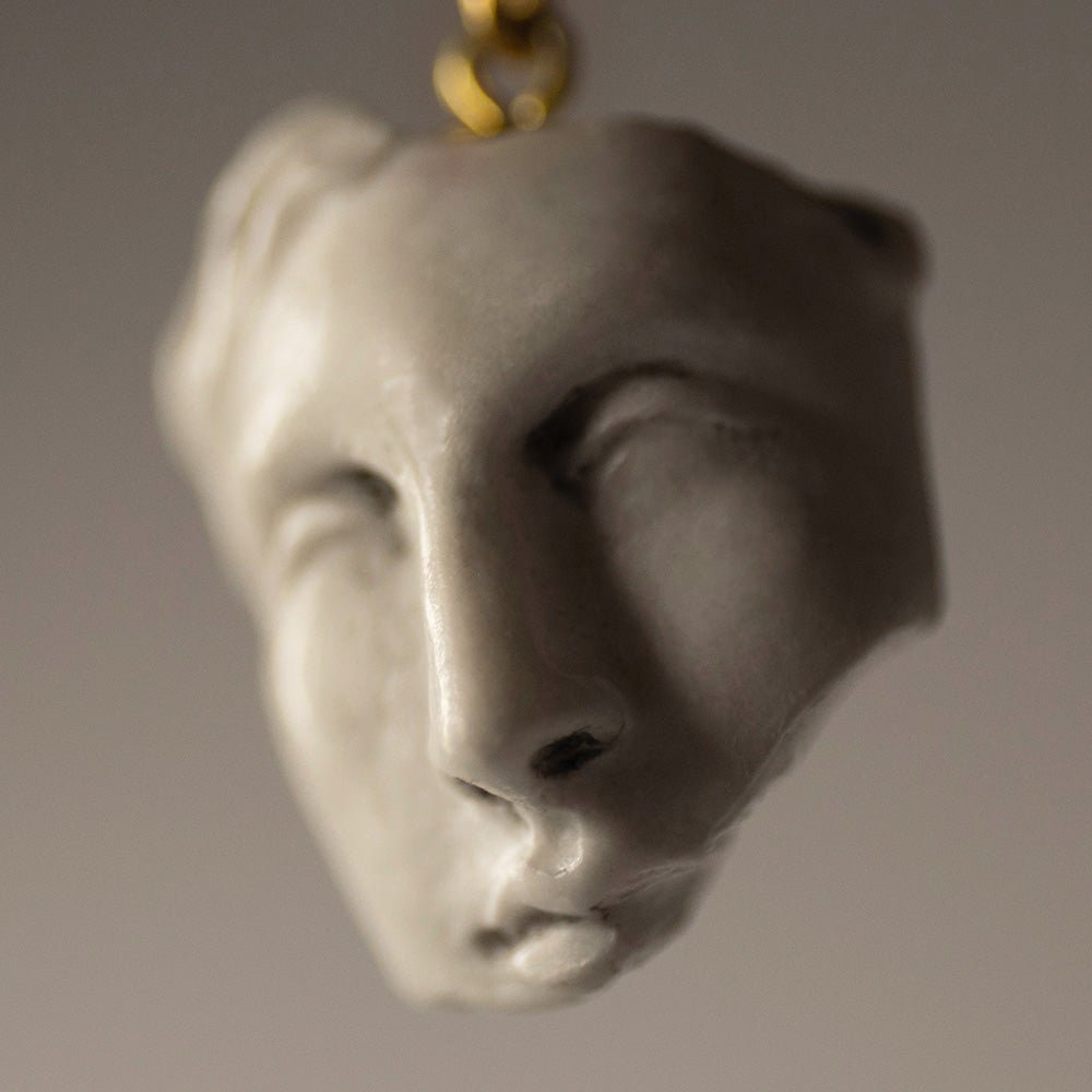 HELEN PENDANT - Macabre Gadgets Store