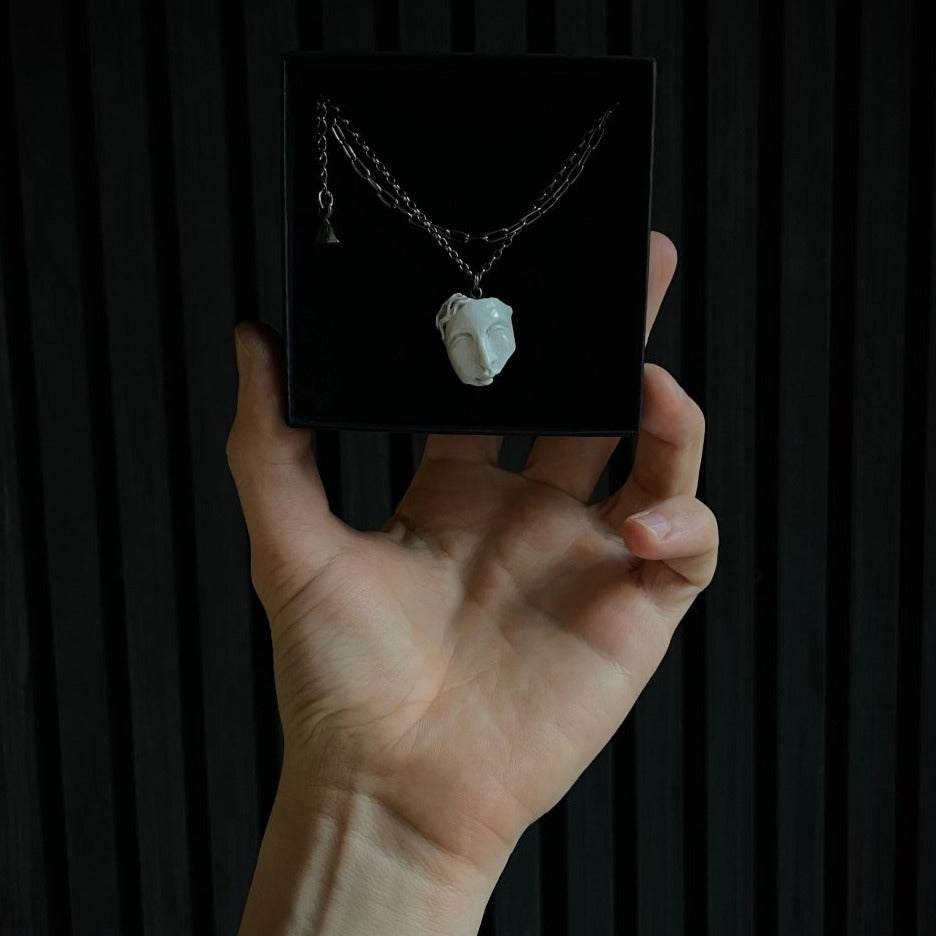 HELEN PENDANT - Macabre Gadgets