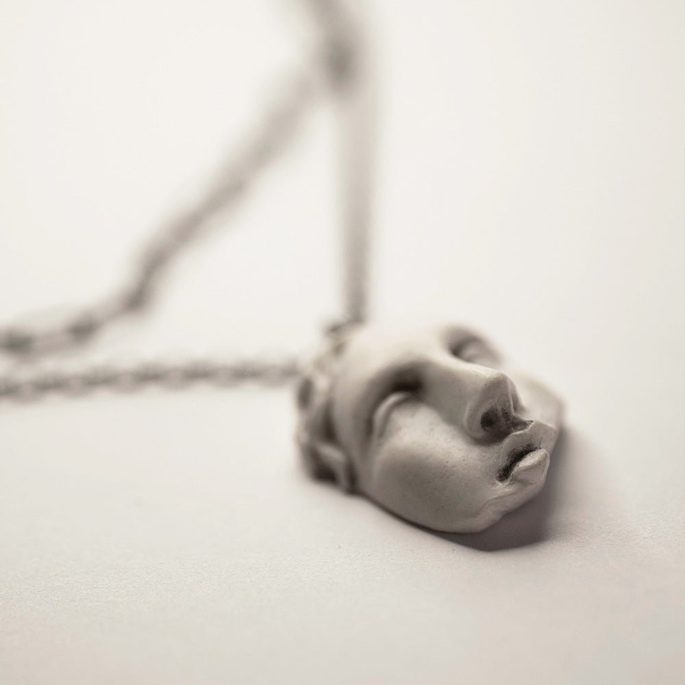 HELEN PENDANT - Macabre Gadgets Store