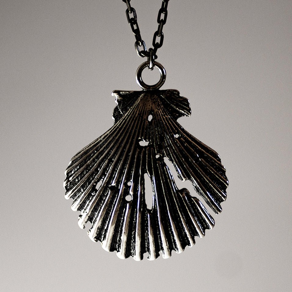 IRRADIAN SHELL PENDANT - Macabre Gadgets Store