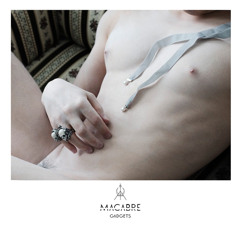 LAUREL RING - Macabre Gadgets Store