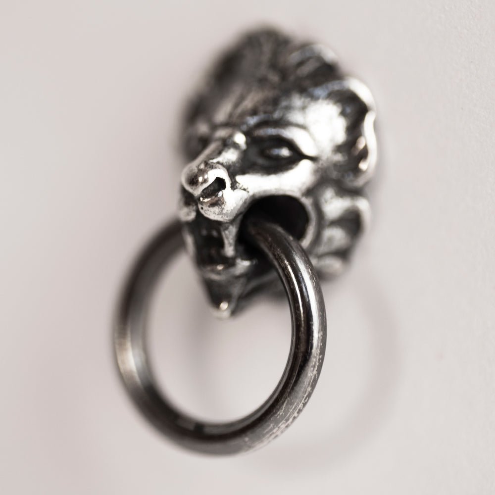 LION EARRING - Macabre Gadgets Store