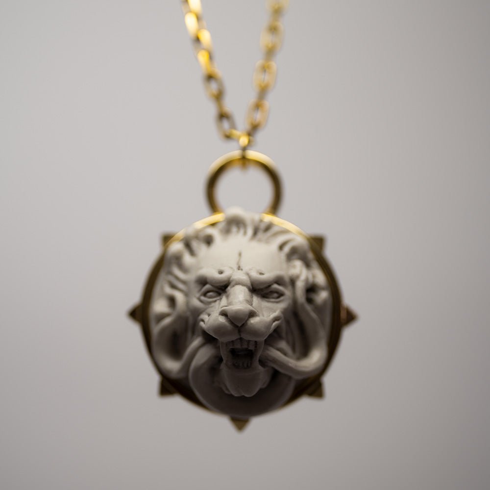 LION PENDANT - Macabre Gadgets Store