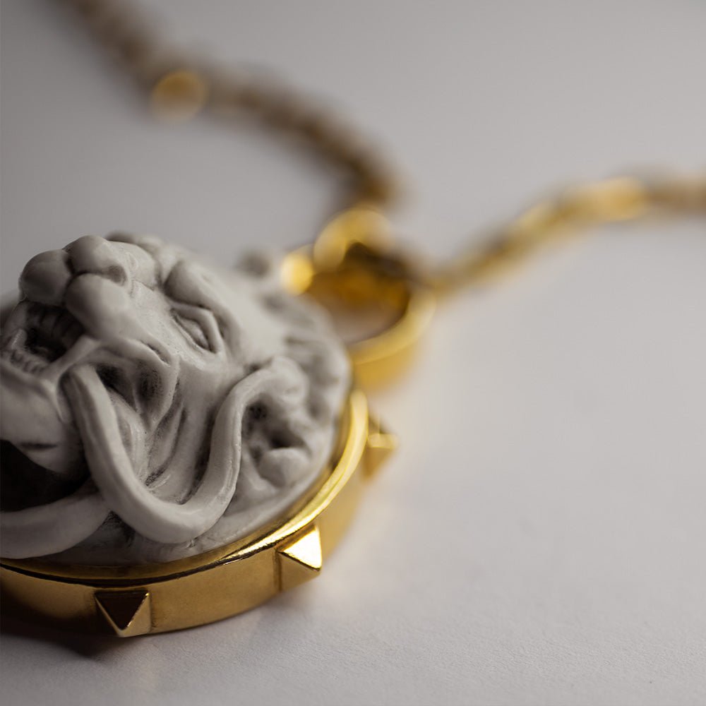LION PENDANT - Macabre Gadgets Store