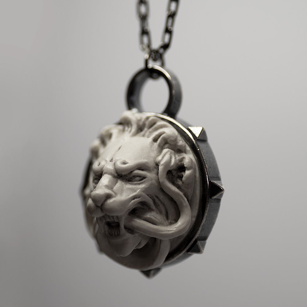 LION PENDANT - Macabre Gadgets Store