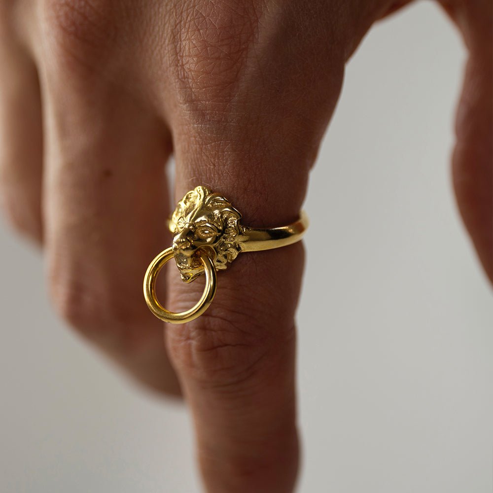 LION RING - Macabre Gadgets Store