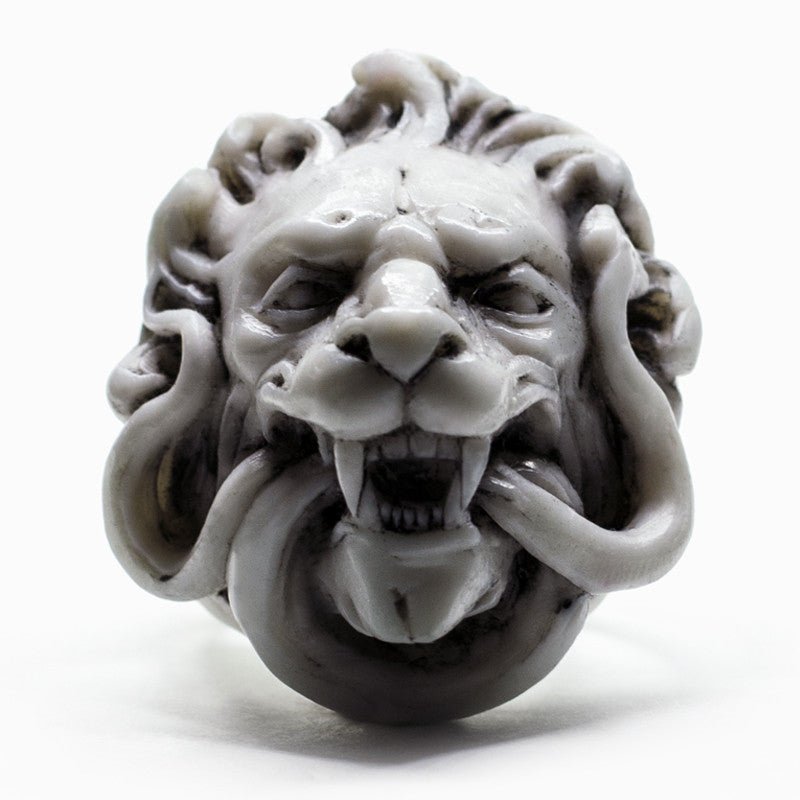 MARBLE LION RING - Macabre Gadgets Store