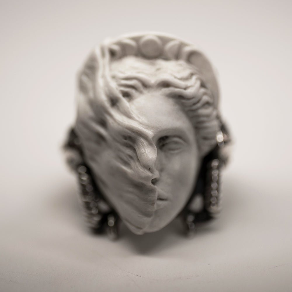 MEDEA RING - Macabre Gadgets