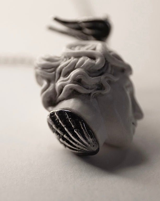 Medusa pendant - Macabre Gadgets