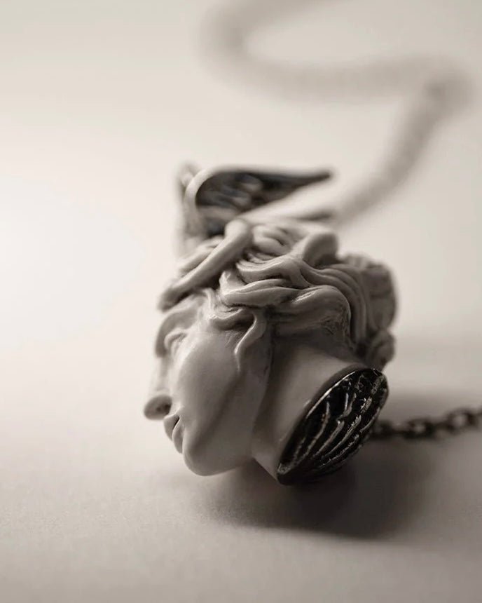Medusa pendant - Macabre Gadgets