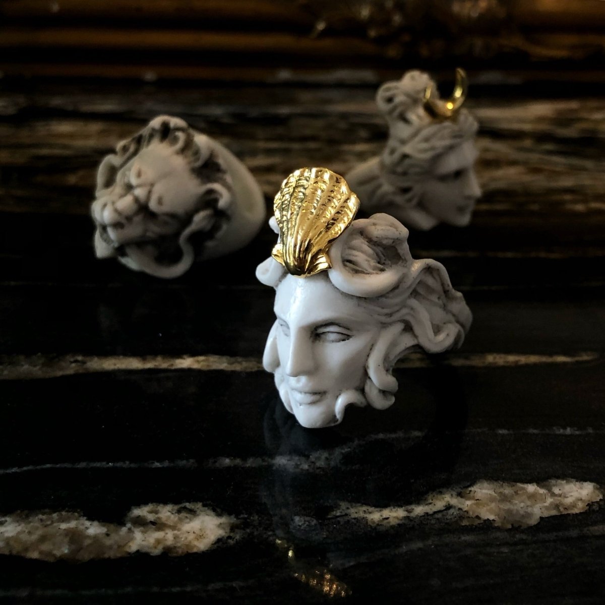 MEDUSA RING - Macabre Gadgets Store