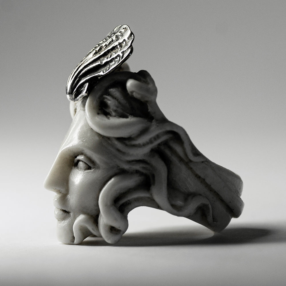 MEDUSA RING - Macabre Gadgets Store